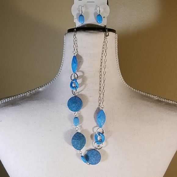 Turquoise Necklace - Picture 3 of 4